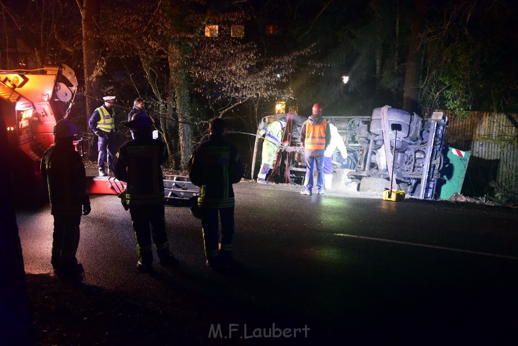 Container LKW umgestuerzt Koeln Brueck Bruecker- Dellbruecker Mauspfad P133.JPG - Miklos Laubert